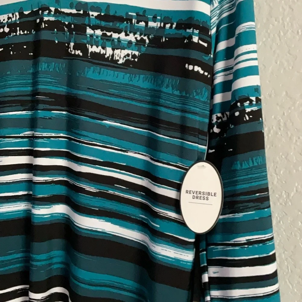 Dress - Picture 5 of 7